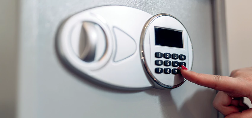 Jewelry Safe Cracking in Hayward, California