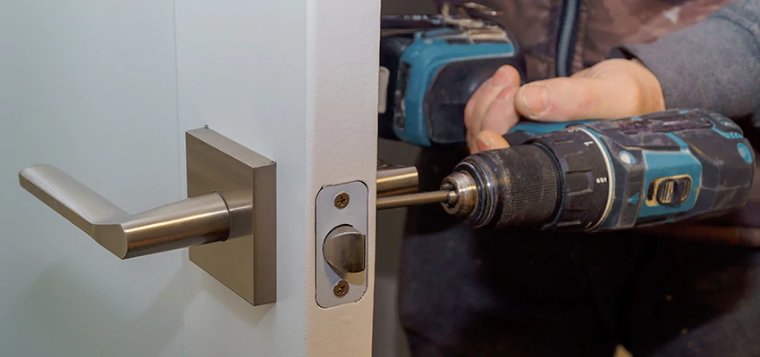 Broken Door Handle Lock Repair in Hayward, California