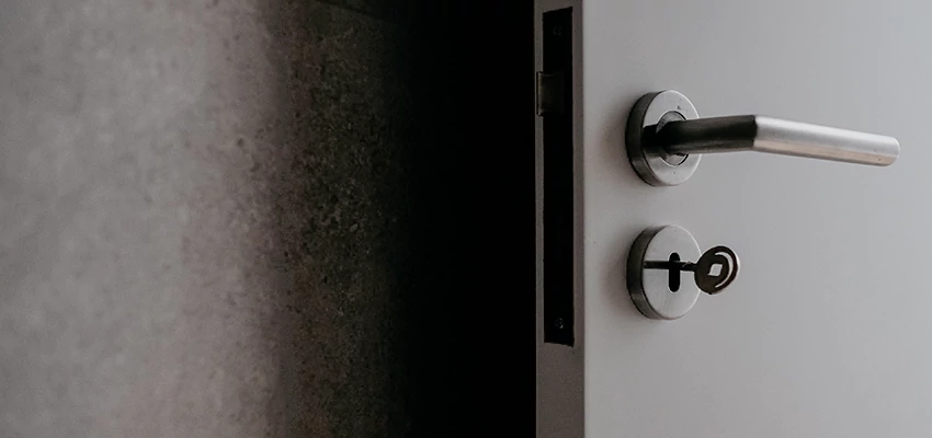 Front Door Handle Repair And Installation in Hayward, CA